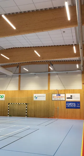Idrottshall i Kristinehamn med MAX Ledbelysning och DALI2 styrning