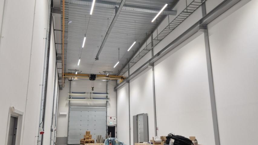 AEL LED installation visar armaturerna i taket